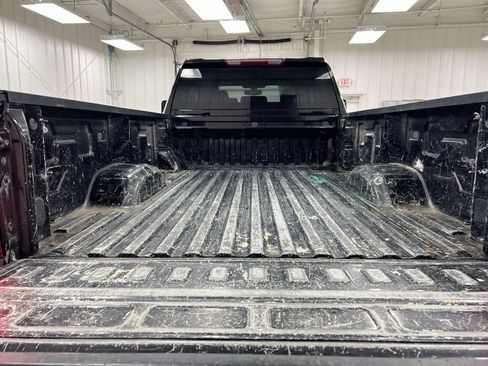 Used 2022 Chevrolet Silverado 2500 Custom w/ Custom Value Package AWD/4WD image 23