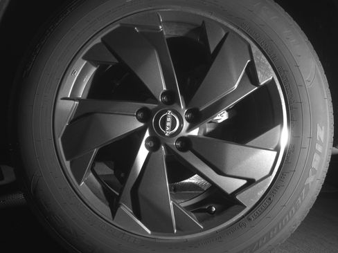 Used 2025 Nissan Rogue SV image 14