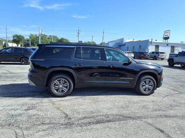 Used 2025 Chevrolet Traverse LT AWD/4WD image 19