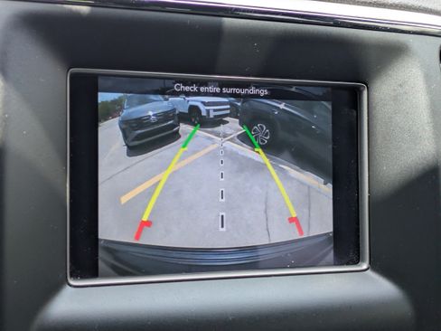 Used 2018 Jeep Grand Cherokee Laredo RWD image 19
