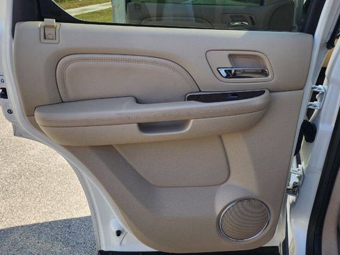Used 2012 Cadillac Escalade Luxury image 49