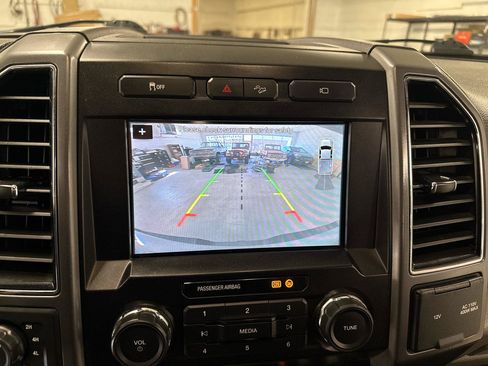 Used 2019 Ford F250 XLT w/ XLT Premium Package AWD/4WD image 17