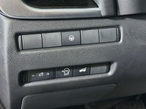 Used 2023 Nissan Rogue SL FWD image 17