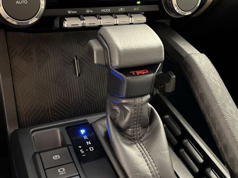 Used 2025 Toyota Tacoma TRD Off-Road image 20