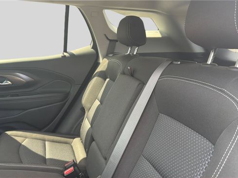 Used 2024 GMC Terrain SLE w/ Driver Convenience Package FWD image 18