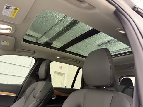 Certified 2024 Volvo XC90 B6 Plus w/ Protection Package Premier AWD/4WD image 14