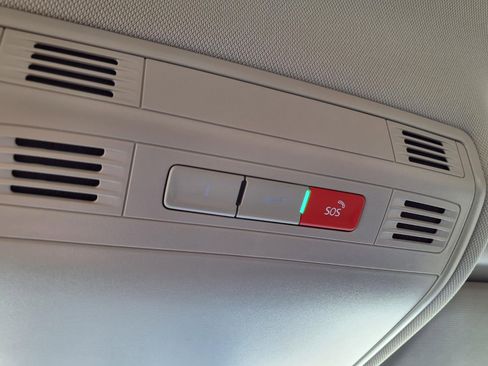 Used 2023 Volkswagen Taos S image 16