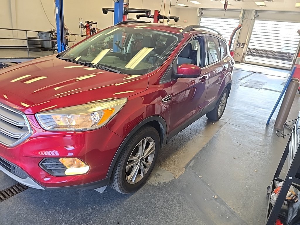 Used 2018 Ford Escape SE AWD/4WD image 2
