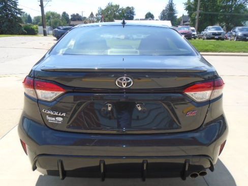 Used 2023 Toyota Corolla SE FWD image 5