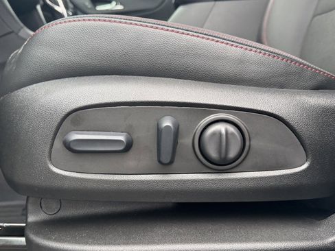 Used 2024 Chevrolet Equinox RS image 11