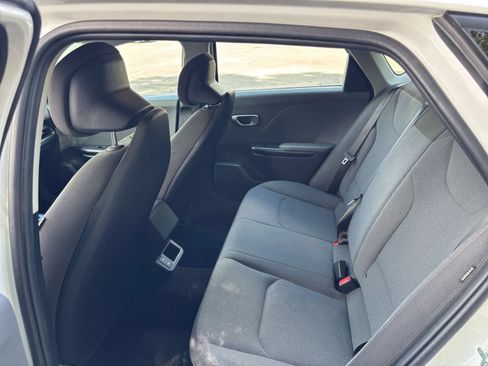 Used 2025 Kia K4 FWD image 24