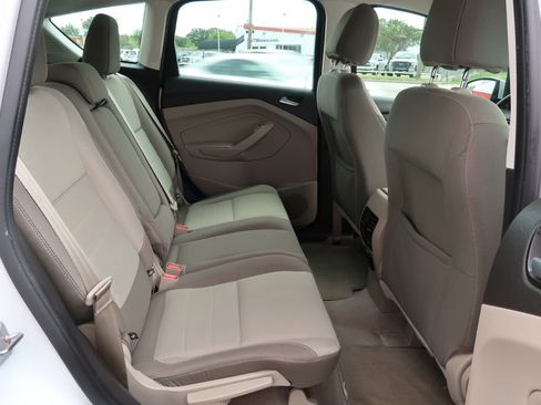 Used 2015 Ford C-MAX SE w/ Equipment Group 203A FWD image 8
