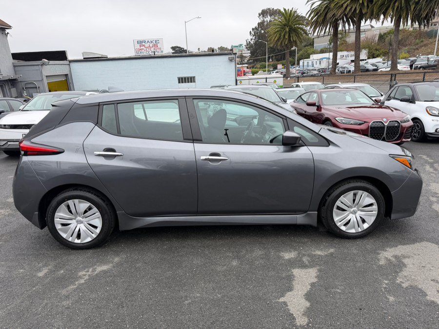 Used 2025 Nissan Leaf S FWD image 4