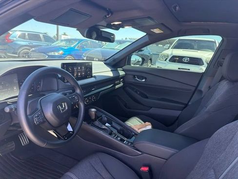 Used 2025 Honda Accord Sport image 3