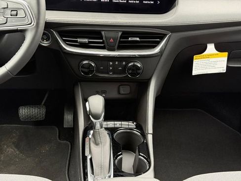 Used 2025 Buick Encore GX Preferred image 15