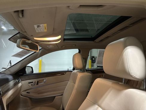 Used 2014 Mercedes-Benz E 350 4MATIC Sedan image 20