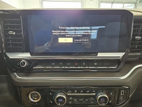 Used 2024 GMC Sierra 1500 SLT image 30