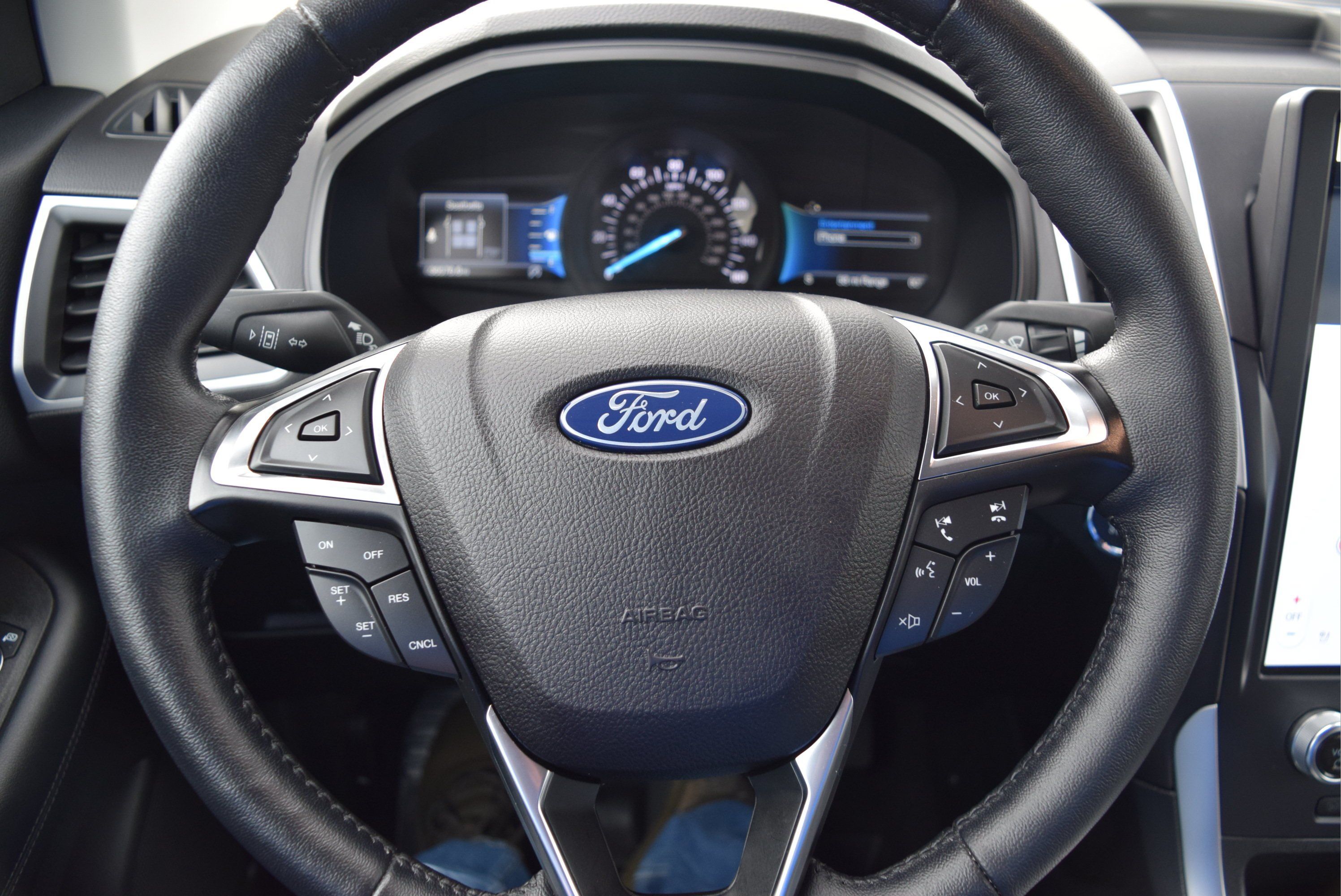 Used 2024 Ford Edge SEL w/ Convenience Package AWD/4WD image 10