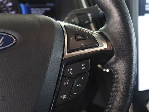 Used 2023 Ford Edge Titanium image 11