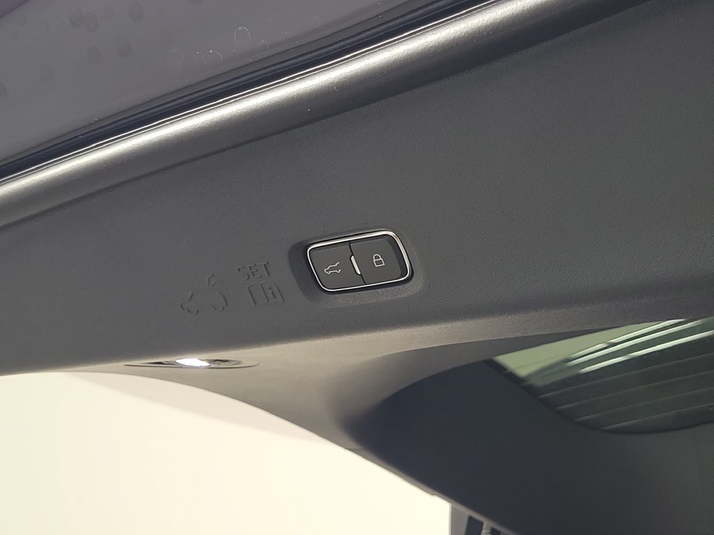 New 2027 Lincoln Navigator Premiere RWD image 7
