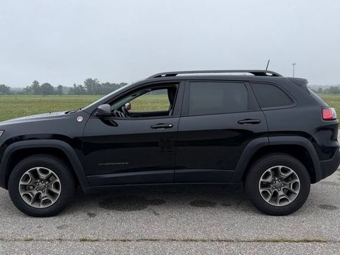 Used 2020 Jeep Cherokee Trailhawk w/ Cold Weather Group AWD/4WD image 5