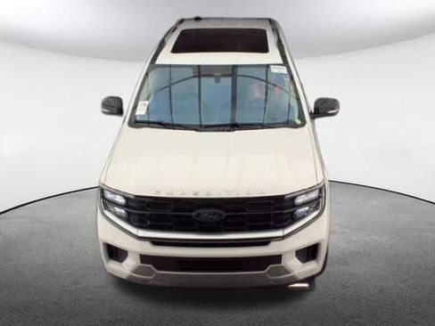 Used 2025 Ford Expedition Platinum AWD/4WD image 2