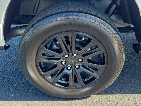 Certified 2025 Ford F150 Platinum w/ Equipment Group 702A High AWD/4WD image 5