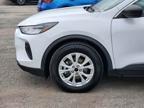 Used 2024 Ford Escape Active w/ Cold Weather Package image 8