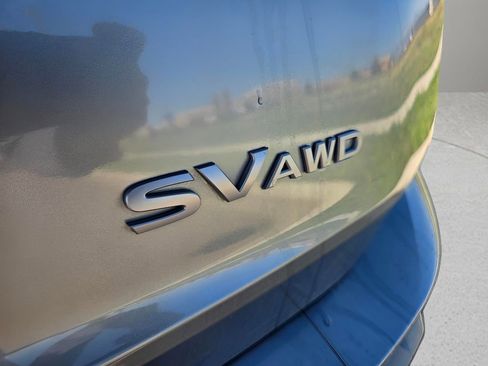 Used 2024 Nissan Rogue SV image 9