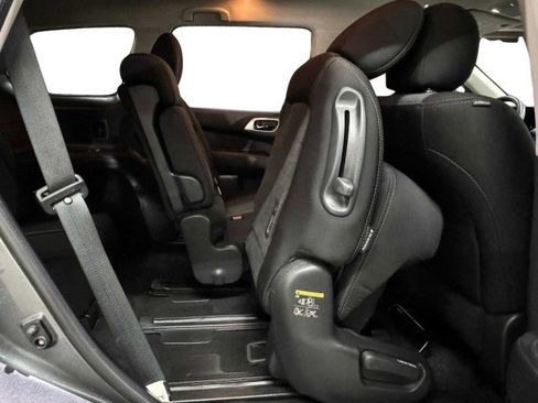 Used 2019 Nissan Pathfinder SV image 52