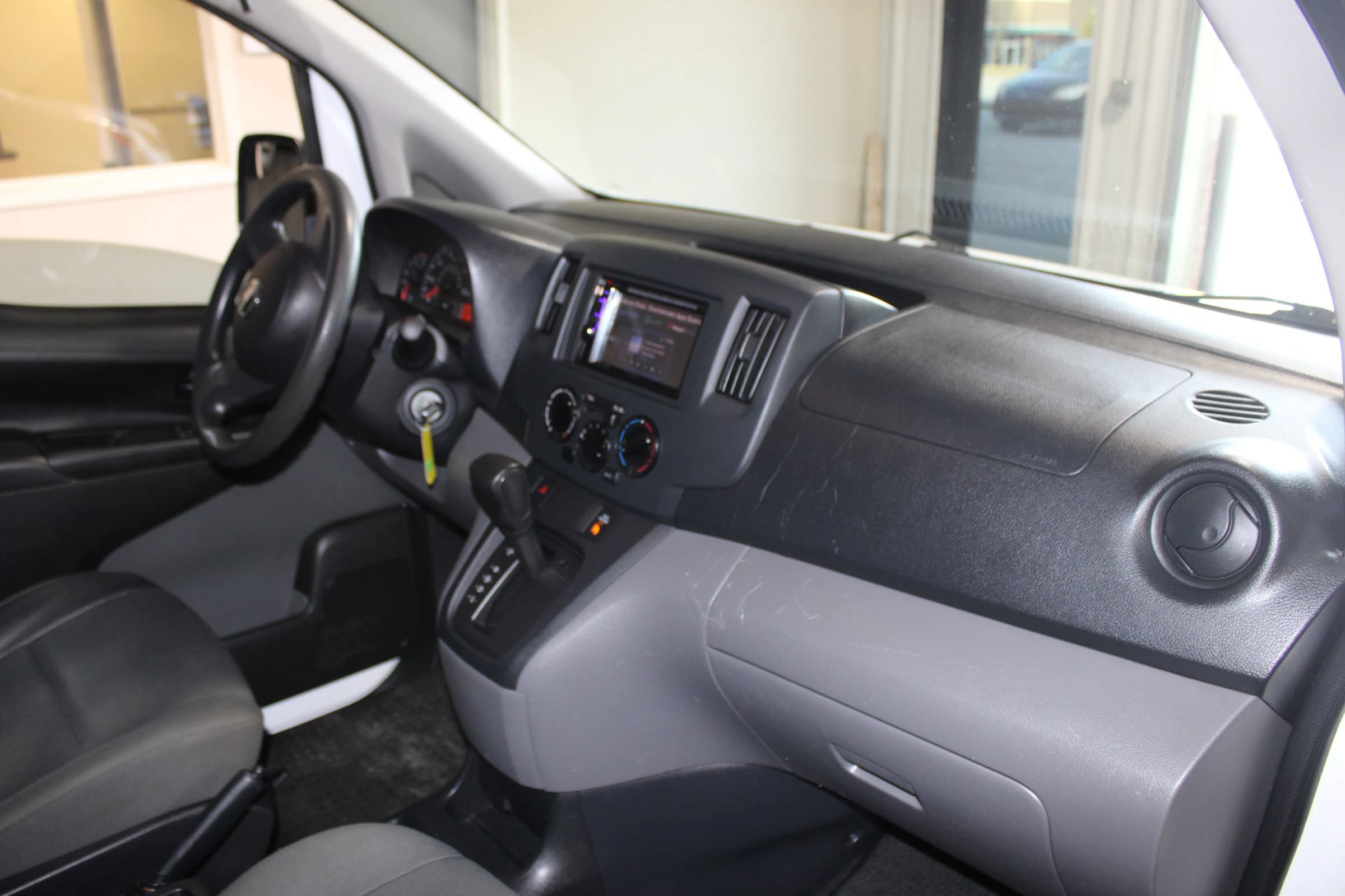 Used 2017 Nissan NV200 S FWD image 28