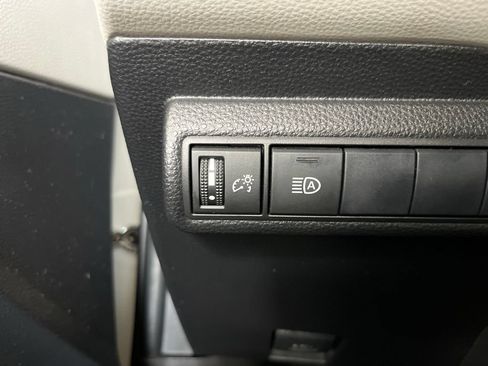 Used 2021 Toyota Corolla LE w/ Carpet Mat Package (TMS) FWD image 13