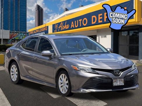 Used 2020 Toyota Camry LE FWD image 6