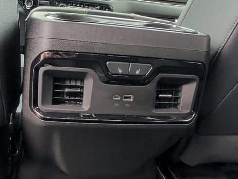 Used 2025 Chevrolet Silverado 2500 ZR2 AWD/4WD image 19