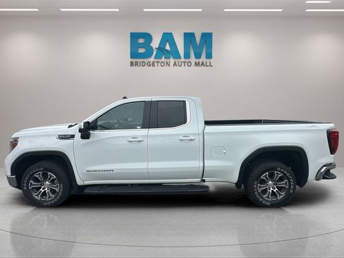 Used 2020 GMC Sierra 1500 SLE w/ SLE Value Package image 4