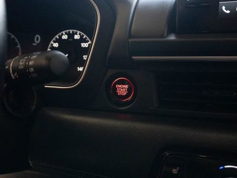 Used 2025 Honda Pilot EX-L image 32