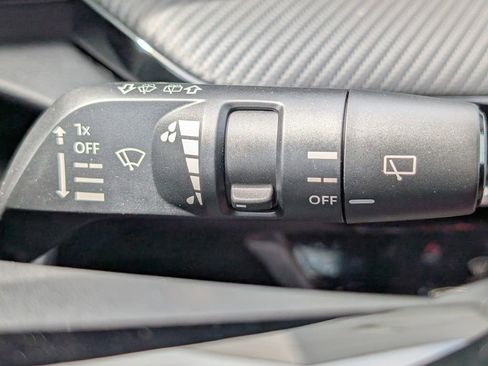 New 2026 Nissan Kicks SR image 25