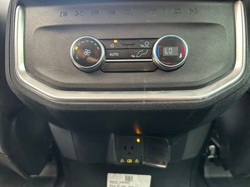 Certified 2025 Ford Expedition Active RWD image 30