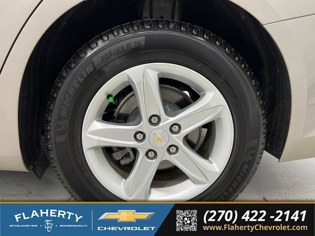 Used 2022 Chevrolet Malibu LS FWD image 18