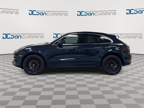 Used 2017 Porsche Macan Turbo image 5