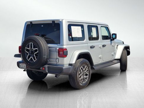 Used 2024 Jeep Wrangler Sahara image 4