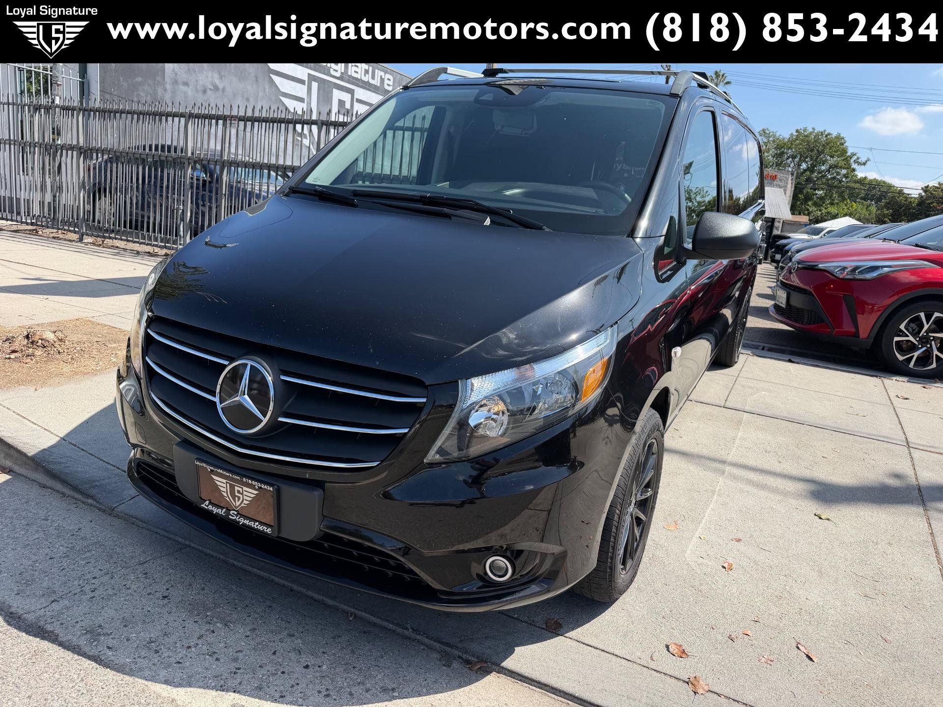 Used 2022 Mercedes-Benz Metris image 3