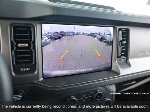 Used 2025 Ford Bronco Badlands image 17