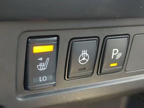 Used 2024 Nissan Frontier SL w/ Technology Package RWD image 22