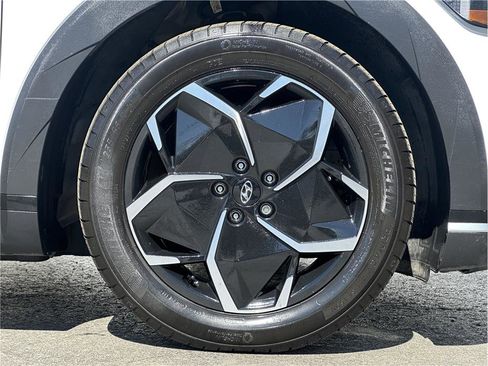 Used 2024 Hyundai Ioniq 5 SE image 26