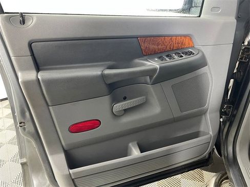 Used 2006 Dodge Ram 2500 Truck SLT w/ Quad Cab Big Horn Value Group image 15