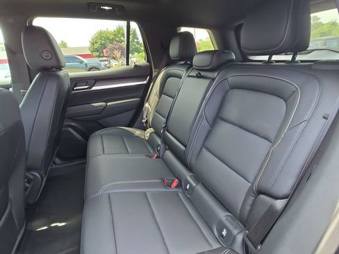 Used 2025 GMC Terrain Elevation w/ Elevation Premium Package AWD/4WD image 23