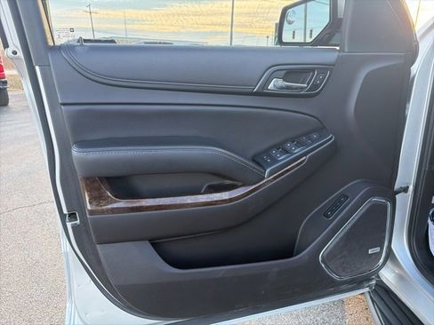 Used 2017 Chevrolet Tahoe LT image 12