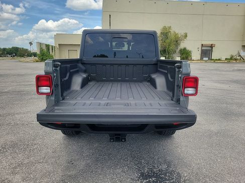 Used 2021 Jeep Gladiator Sport AWD/4WD image 8