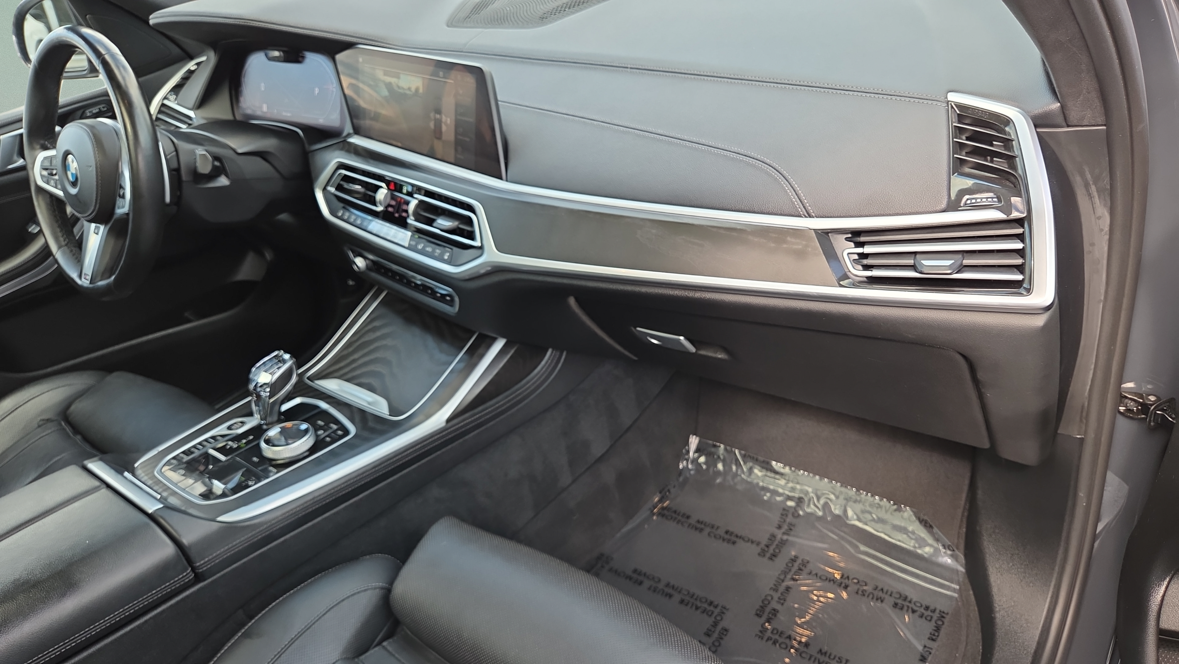 Used 2021 BMW X7 xDrive40i w/ M Sport Package AWD/4WD image 16